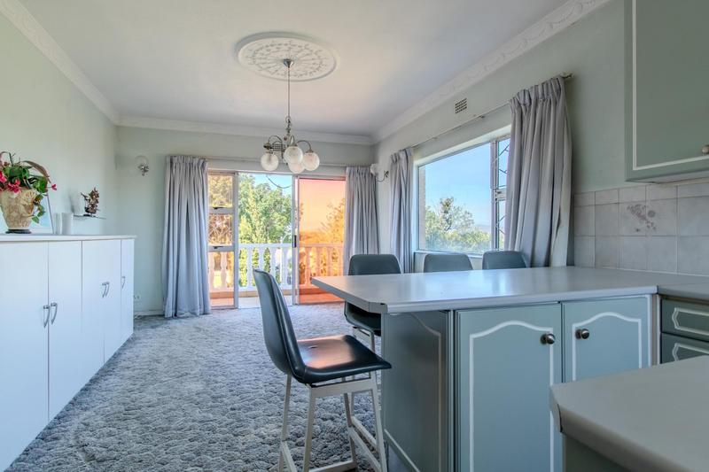6 Bedroom Property for Sale in Bellair Western Cape